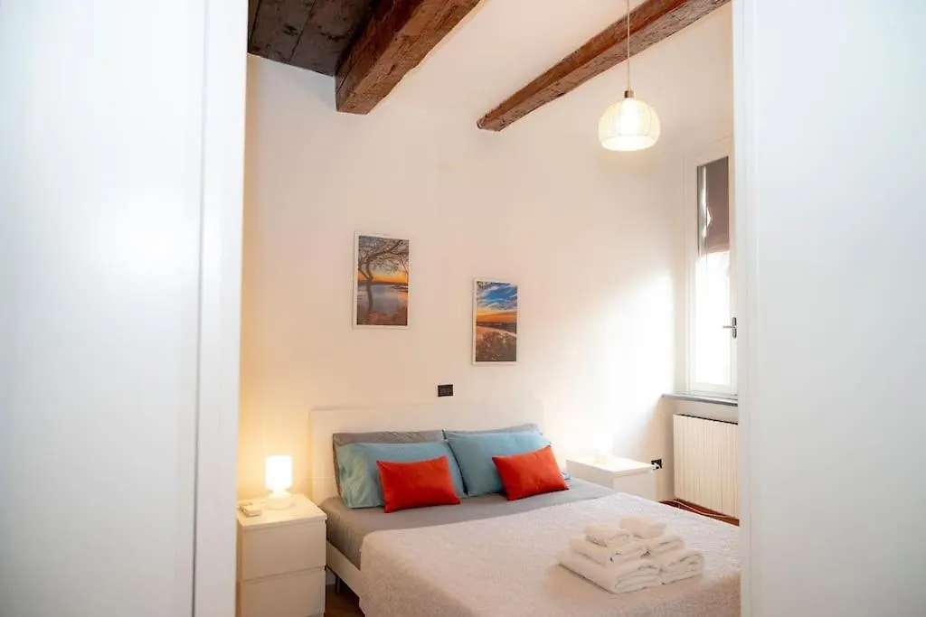 City Center Modern House In Medieval Area Ferrara Apartment