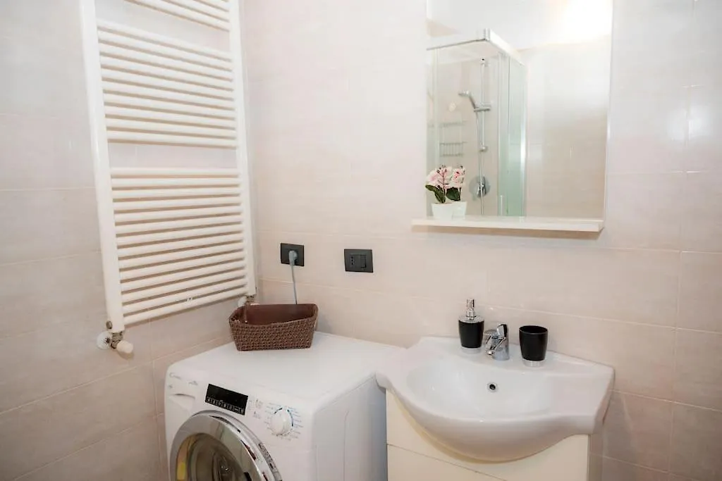 City Center Modern House In Medieval Area Ferrara Apartment